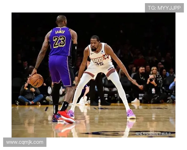 湖人对阵热火精彩直播尽在新浪平台，快来一起见证篮球盛宴