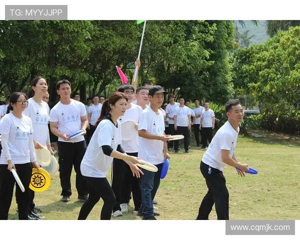 重庆飞盘队的团队协作与默契：聚焦飞盘运动的精神与魅力